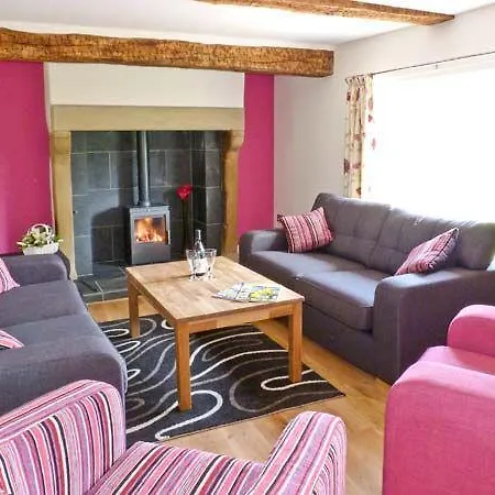 Holiday home Chimney Gill *